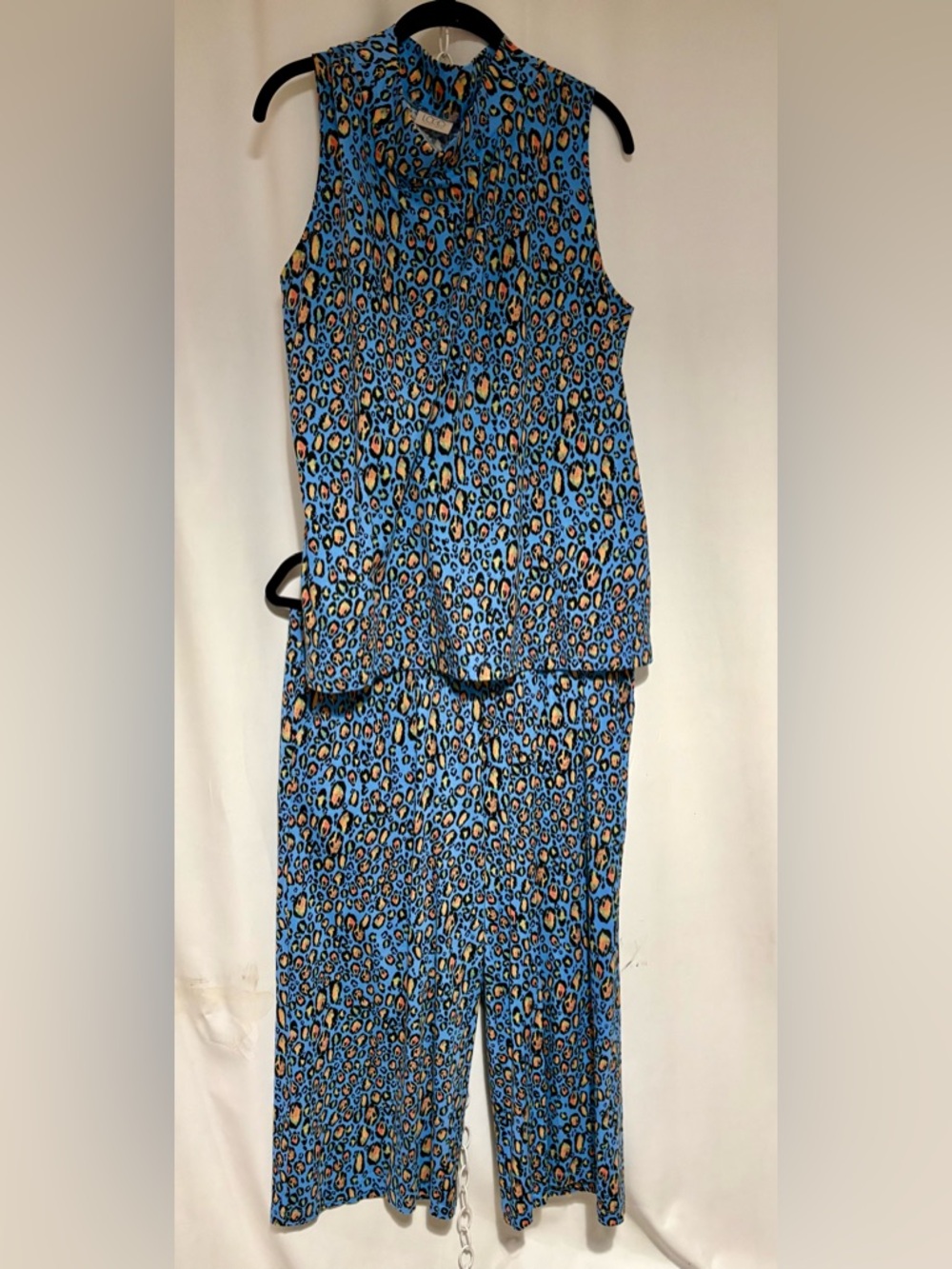 LOGO Lounge by Lori Goldstein Lounge Set Size L Fun Faux Animal Top Pants NWOT